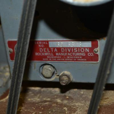 LOT 660 VINTAGE DELTA ROCKWELL TABLE SAW