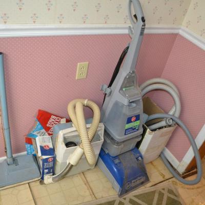 LOT 665. VACUUM AND CARPET CLEANER GEAR
