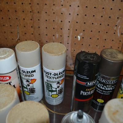 LOT 667 SPRAY PAINT AND LATEX CAULK
