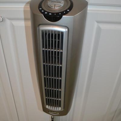 LOT 669. LASKO FAN AND SCALE
