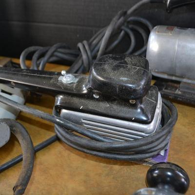 LOT 677. VINTAGE HAND POWER TOOLS AND PLANE