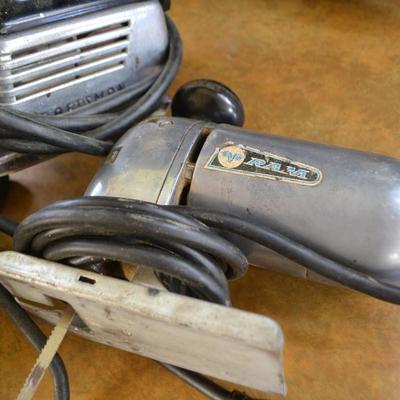 LOT 677. VINTAGE HAND POWER TOOLS AND PLANE