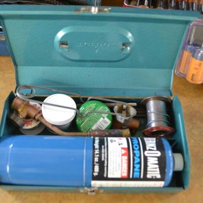 LOT 679. TOOLS, BATTERIES AND TOOL BOX