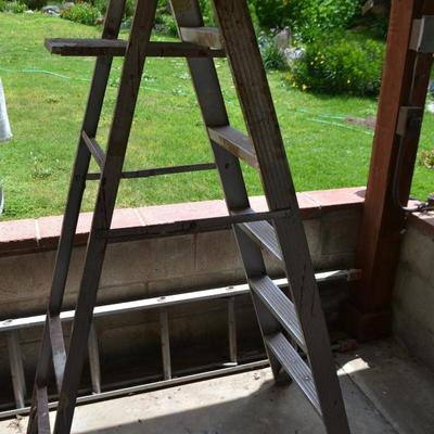 LOT 682. TWO ALUMINUM LADDERS