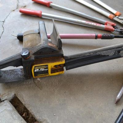 LOT 684. YARD AND GARDEN TOOLS