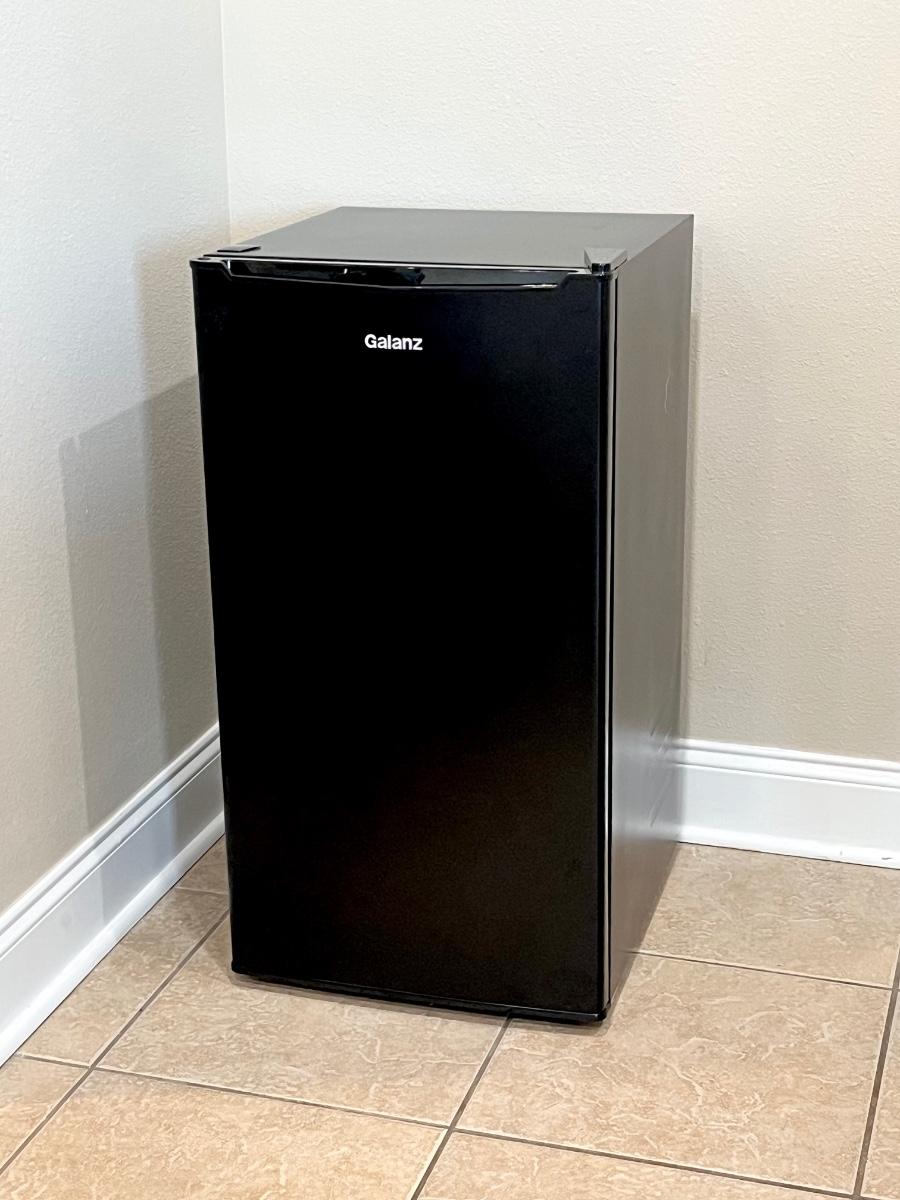 GALANZ Mini Fridge