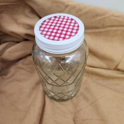 VINTAGE BETTER HOMES & GARDEN QUART JAR