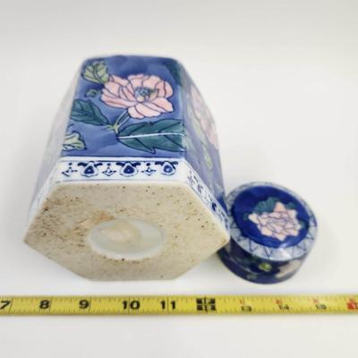 VINTAGE ORIENTAL FLORAL GINGER JAR W/ LID