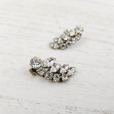 VINTAGE CLEAR RHINESTONE CLIP ON EARRINGS