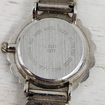GLORIA VANDERBILT WOMANS MARCASITE QUARTZ STAINLESS STEEL WRISTWATCH