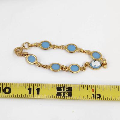 VINTAGE BLUE & WHITE CAMEO GOLD TONED BRACELET
