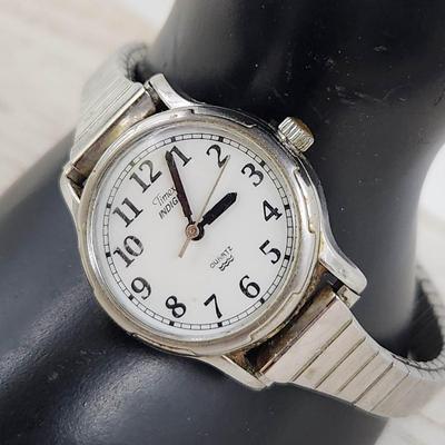 VINTAGE WOMANS TIMEX INDIGLO STRETCH WATCH