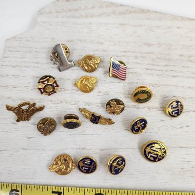 LOT OF GOLD TONED & GOLD PLATED PINS BUNDLE
