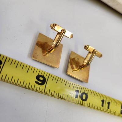 VINTAGE 2 TONE PEARL & GOLD TONED CUFF LINKS