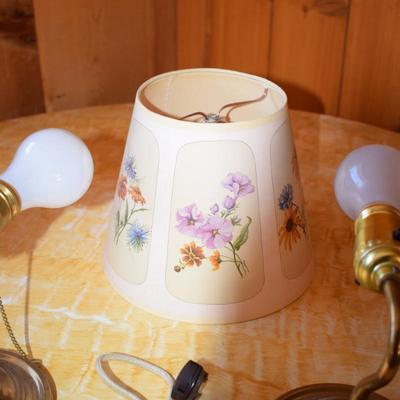 Two Vintage brass wall sconce lamps