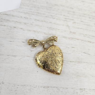 VINTAGE HEART LOCKET GOLD TONED BROOCH