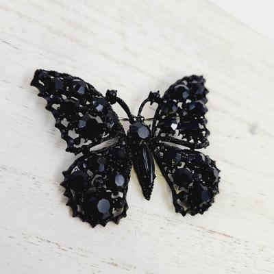 BEAUTIFUL BLACK RHINESTONE METAL BUTTERFLY BROOCH
