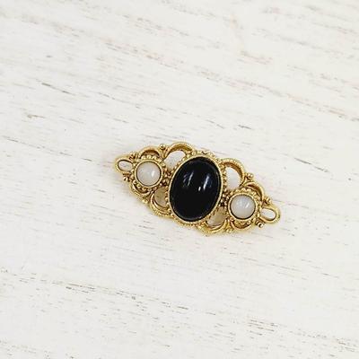 BLACK & MOON STONE GOLD TONED BROOCH