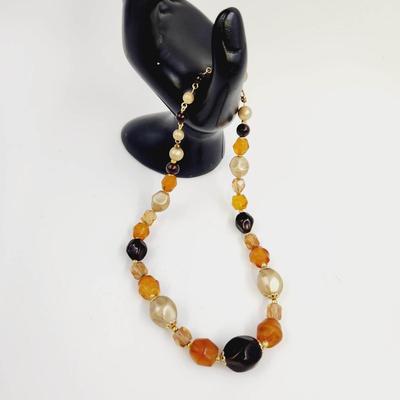 VINTAGE TRI COLORED BEADED NECKLACE