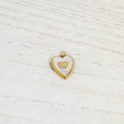 MOTHER OF PEARL HEART SHAPED GOLD TONED LOCKET