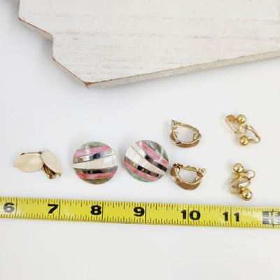 LIGHT COLORED GOLD TONED CLIP ON EARRINGS BUNDLE 5 PAIRS