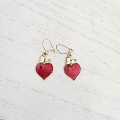 VINTAGE SNOOPY HEART GOLD TONED HANGING EARRINGS