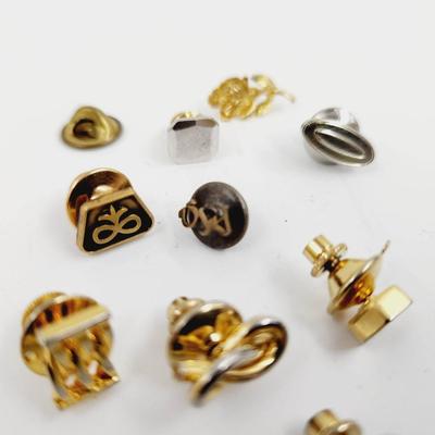 VINTAGE GOLD TONED PIN BUNDLE