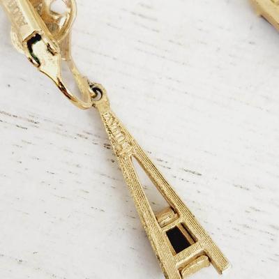 VINTAGE AVON AMETHYST GOLD TONED HANGING EARRINGS