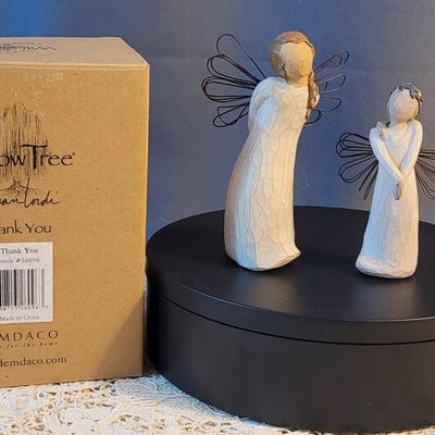 Lot 26: Willow Tree Angels