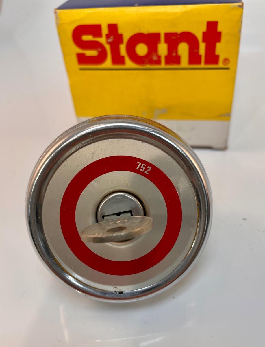 Stant Locking Gas Cap Vintage Chrome with Key