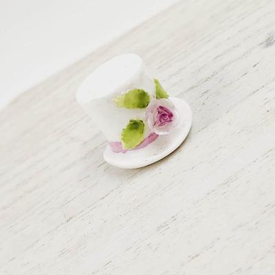 ENESCO PORCELAIN FLOWERED HAT THIMBLE