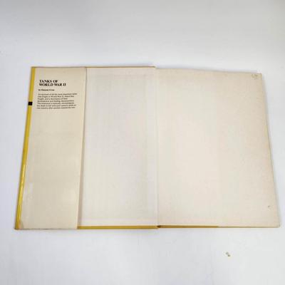 TANKS OF WW2 BY DUBCAN CROW HARDBACK BOOK