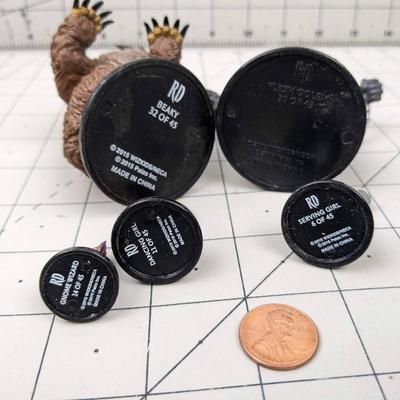 #538 DND Figures: RD: Gnome Wizard, Dancing Girl, Beaky, Serving Girl and Other