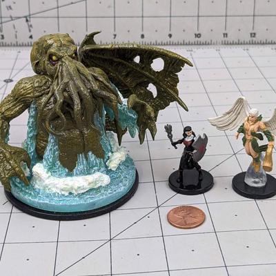 #542 DND Figure Set DF: Star-Spawn of Cthulhu, Thrune Enforcer, Celestial Trumpeter