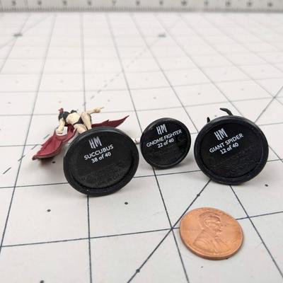 #549 DND Heroes & Monsters Figures