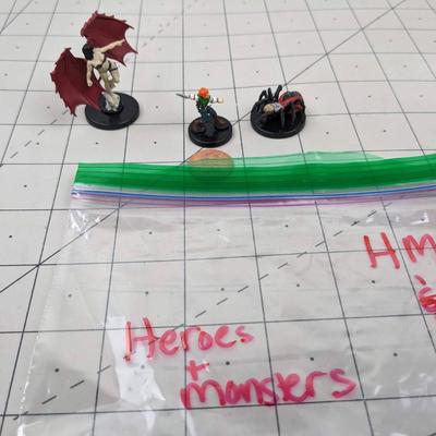 #549 DND Heroes & Monsters Figures