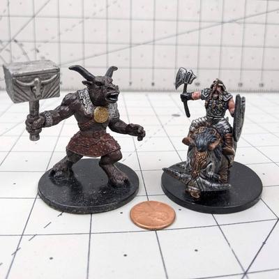 #571 DND Figures: Champion of Baphomer and Thundertusk Calvary