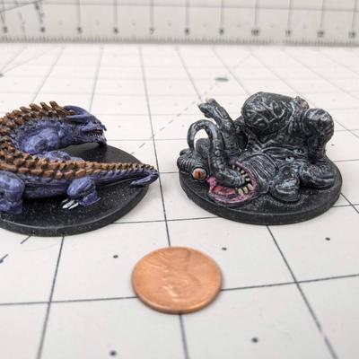 #574 DND Figures: Large Chaos Beast and Greater Basilisk