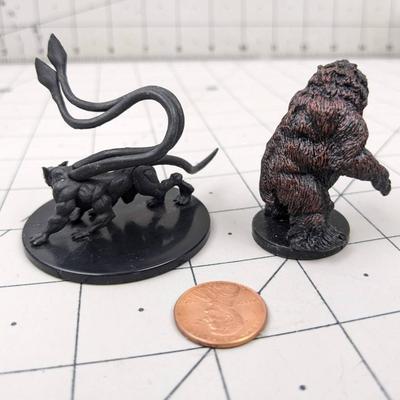 #578 DND Figures: Dispalcer Beast and Cave Bear