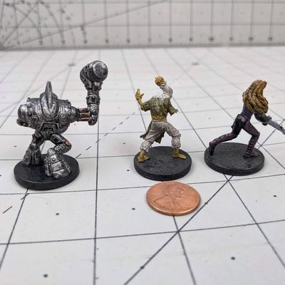 #602 DND Figures: Hammerer, Scarecrow and Kalashtar Bodyguard