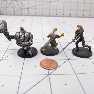 #602 DND Figures: Hammerer, Scarecrow and Kalashtar Bodyguard