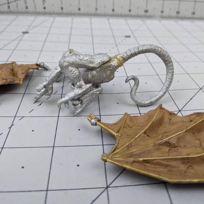 #635 Gold Wing Dragon