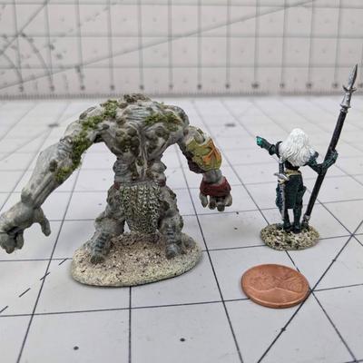 #637 Two Misc. DND Figures
