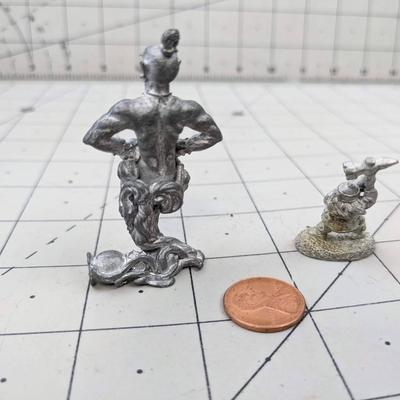 #638 Genie and Dwarf Figure