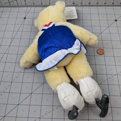 #685 2002 Olympic Winter Games Kiss Kiss Bear