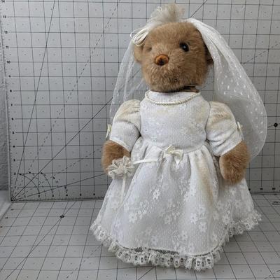 #711 Gund Bride Bear Collector's Edition