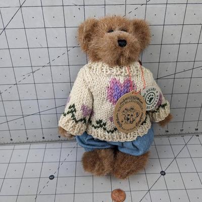 #738 Vintage Boyd's Bears With Heart Sweater