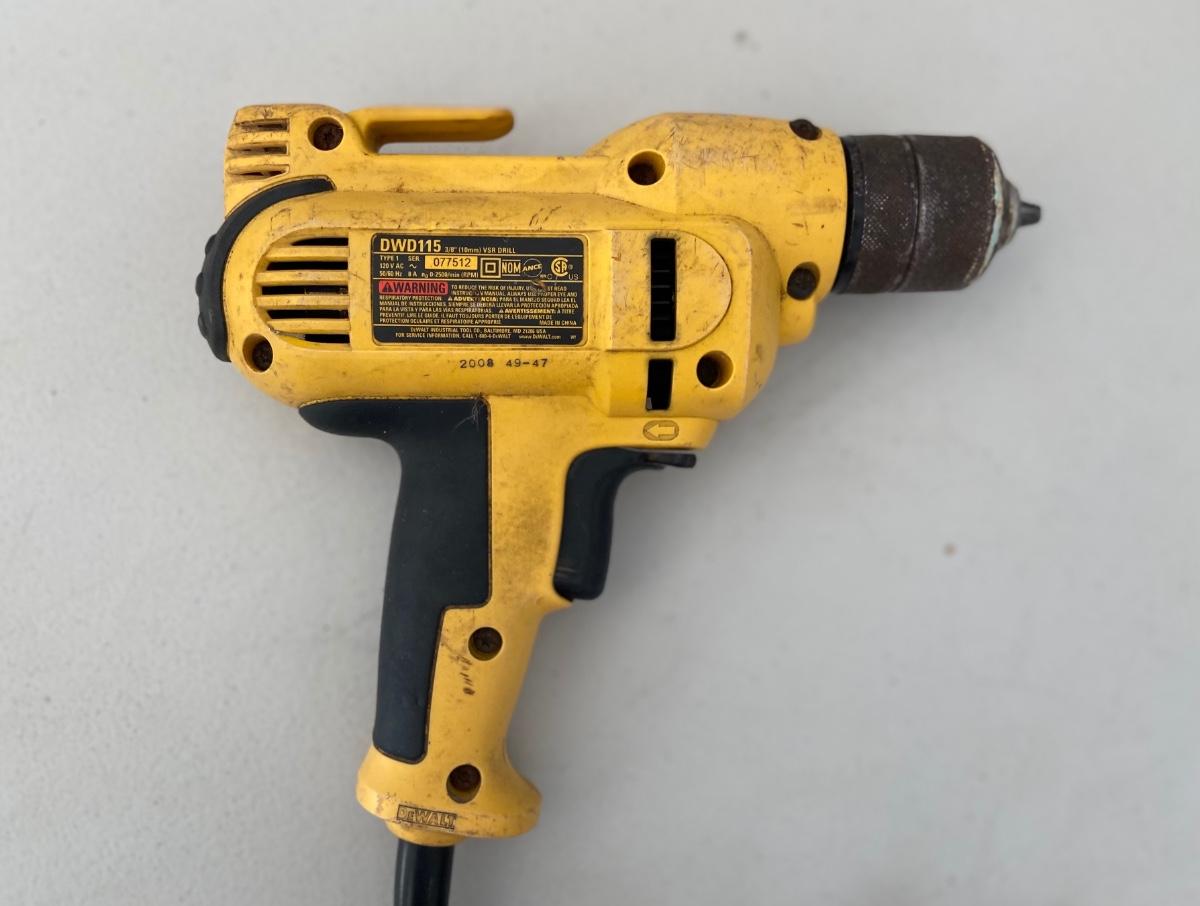 DEWALT DWD115 VSR CORDED DRILL, 3/8” CHUCK
