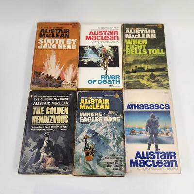 15 PAPERBACK BOOKS BY AUTHOR ALISTAIR MACLEAN