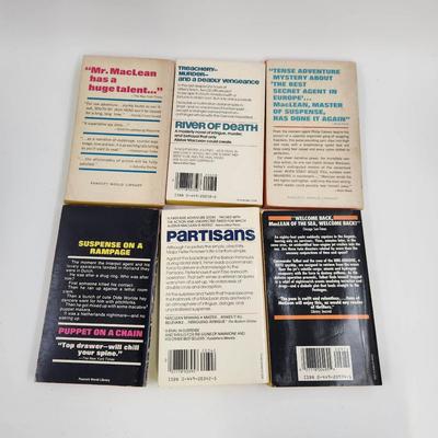 15 PAPERBACK BOOKS BY AUTHOR ALISTAIR MACLEAN